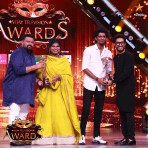Aranthangi Nisha Instagram - Trending Pair - #Bala & #Nisha 😍🔥#NowShowing #9thAnnualVijayTelevisionAwards #VTA #VijayStars #VijayTelevision #VijayTV
