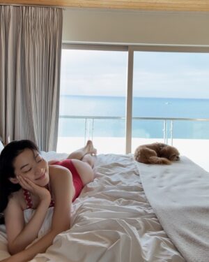 Arden Cho Instagram - Malibu week 🥰 surf, eat, nap, swim, eat, sleep… repeat! We like it here 🐾