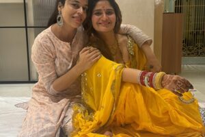 Arti Singh Instagram - My Bappa ❤️🧿 

Wearing @kadhaeeghar