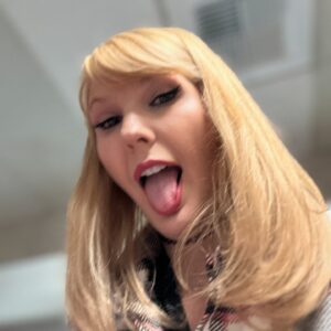 Ashley Leechin Instagram - What a fun filled stressful day 😸

1. Getting ready to go to the DMV to get my new DL & register to vote.
2. Finding out I need to take a written test.
3. Getting my photo done & studying for the test.
4. Failed my first attempt - seriously CA…you can leave a child in the car as long as there is another 12 years or older - wtf??? No…
5. Well that was stressful but we passed on the 2nd attempt!
6. Ya girl passed & she is officially a California resident ready to vote 😻💙

#picturesoftheday #dmv #california #vote #elderemo #90sfashion
