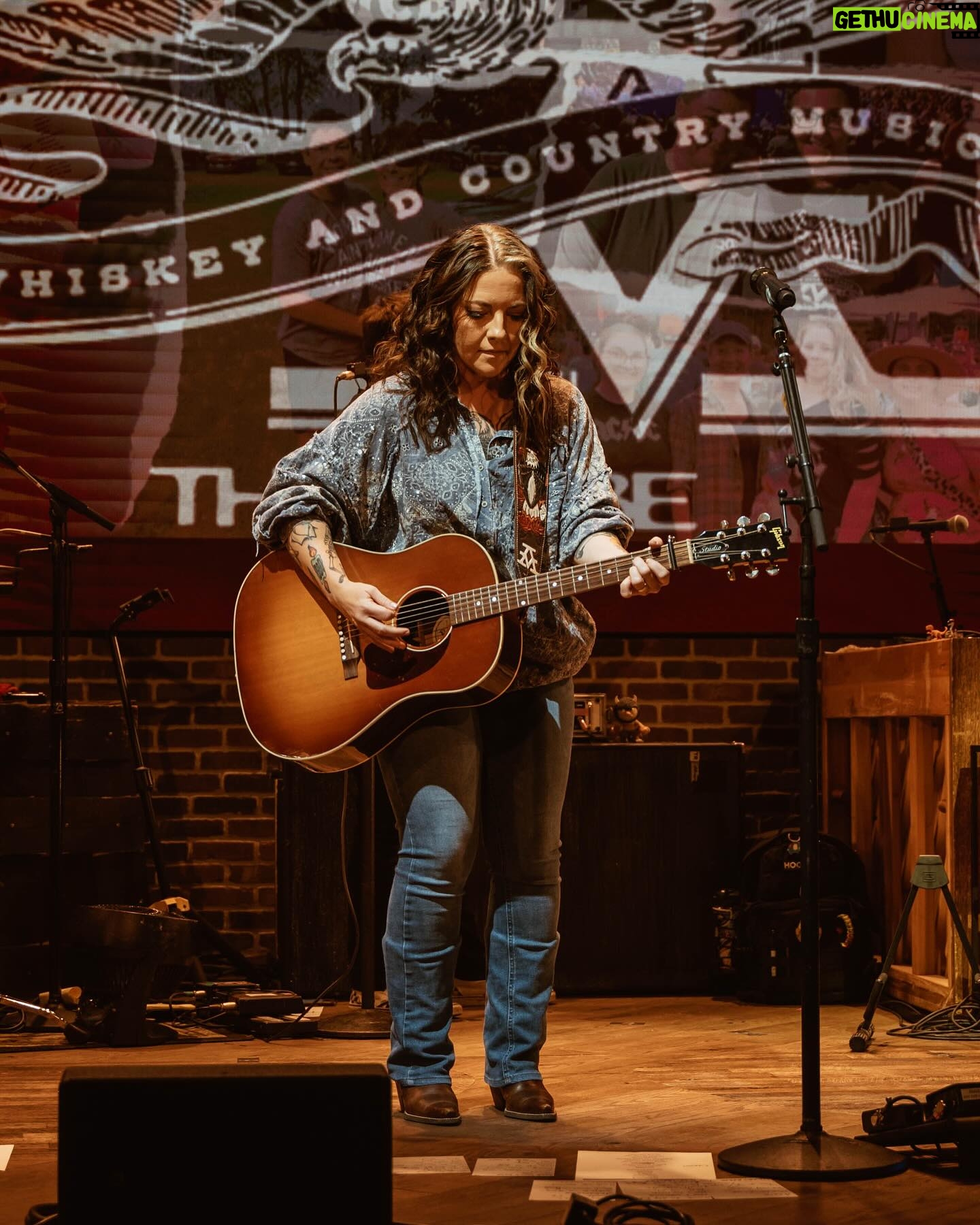 Ashley McBryde - 6.4K Likes - This is all because of, and for, YOU. Thank you, Trybe, for a night of togetherness !! Let’s “bad old days“ together again soon !!
📸: @hayleyshoots