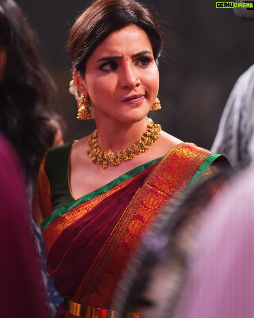 Actress Ashu Reddy HD Photos and Wallpapers January 2025 | Gethu Cinema