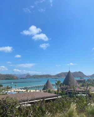 Asmara Abigail Instagram - Thank you so much for this wonderful short trip to @taaktanalabuanbajo 💜🍸🦐
It is truly wonderful and rewarding after the ups and downs of hustling in the city.
Thank you @luxina.id @ionakhmad & @destinationtur @yentochen13 
Of course the wonderful team of @panjiindra and @anwarkho15 
The whole team Of TA’AKTANA that gives a wonderful exceptional experiences and services; Peter, Dwi, Angelica, Ido, Berry, Stephanie, and our golden boy Ardya 💜 

Check out Ardya Rafie’s @spotifyid playlist called ‘UMASA - TA’AKTANA’ for Umasa Restaurant in Ta’Aktana to bring the breeze of Labuan Bajo into your soul. One of the best playlist in the restaurant that I’ve ever experienced. 

Labuan Bajo, 22-24 September 2024.