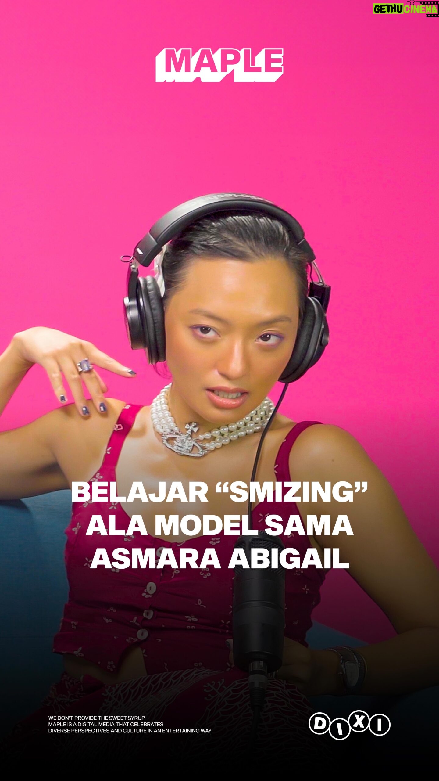 Asmara Abigail - 3.8K Likes - Ternyata seorang @asmaraabigail juga mengawali karier jadi model. Menghayati banget kan tuh disuruh pose dan “smizing”. Kalian nonton ini pasti sambil nyoba-nyoba juga kan? Ngaku. Anyway, yang penasaran mereka bertiga ngobrolin apa aja, langsung nonton di DIXI with Asmara Abigail cuma di YouTube: The Maple Media ya!
#TheMapleMedia #DIXI
