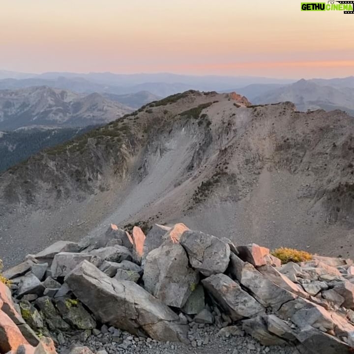 Aspen Ladd - 1.5K Likes - I usually donβt share locations but if you make it up this particular Mountain, then more power to you. I wonβt even lie the process to get up this sucker is absolutely MISERABLE β¦sweet views though π€·ββοΈ Also, if you look it up and the trail app tells you itβs 12 miles β¦thatβs an ABSOLUTE lie π it was somewhere between 16-17 miles for us . I had to turn off my distance tracker to save phone battery, so uncertain of the exact number.
10/10 highly recommend but I WILL NOT be doing that again ποΈ