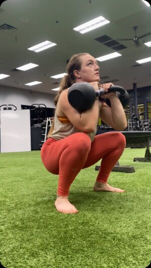 Aspen Ladd Instagram - Front squatting with two kettle bells like this is SO AWKWARD , it’s only 70 pounds which for a back squat is nothing but doing it this way is actually weirdly hard . I dislike it greatly 😂 but when my PT gives orders I listen ( orders came from @kimeperformancept )
