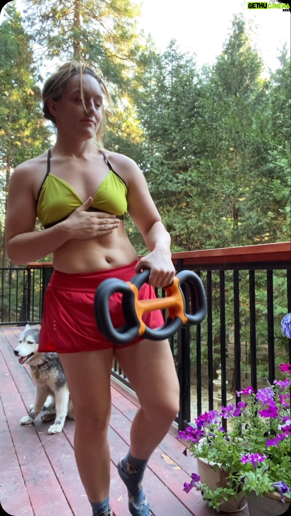 Aspen Ladd - 1K Likes - Just over here doing some light balance work. Watching the @bellatormma fights in San Diego and feeling some MAJOR FOMO π₯²
Hereβs to end of the year π€