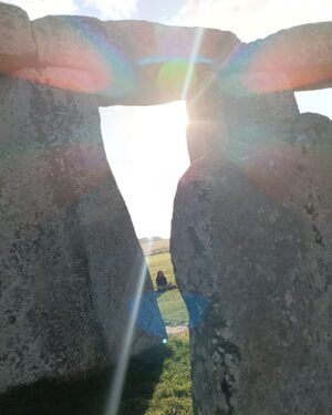 Autumn Reeser Instagram - Stone-d. ꩜ ☾☼

@ameyacohen 
@savestonehenge_whs