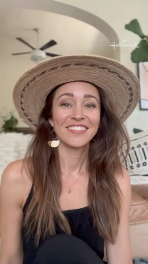 Autumn Reeser Instagram - HI!! @autumn_reeser has a very special message for you! She is SOOO.. excited to be joining Weekend 4 of the inaugural Hallmark Christmas experience in Kansas City. Join her for this magical experience and get your tickets now while they still last! Weekend 4..buy now!! https://experiencehallmarkchristmas.com/ (Link in bio).
