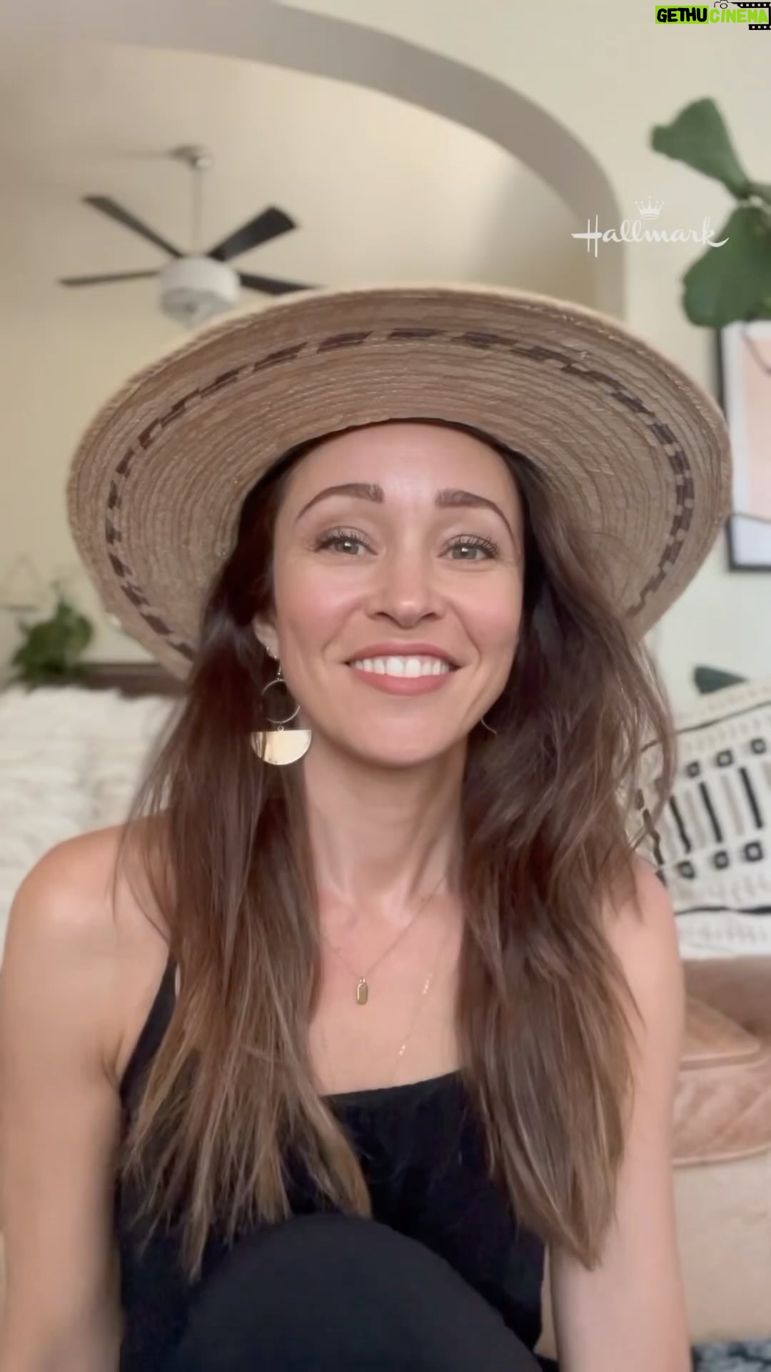 Autumn Reeser - 7.1K Likes - HI!! @autumn_reeser has a very special message for you! She is SOOO.. excited to be joining Weekend 4 of the inaugural Hallmark Christmas experience in Kansas City. Join her for this magical experience and get your tickets now while they still last! Weekend 4..buy now!! https://experiencehallmarkchristmas.com/ (Link in bio).