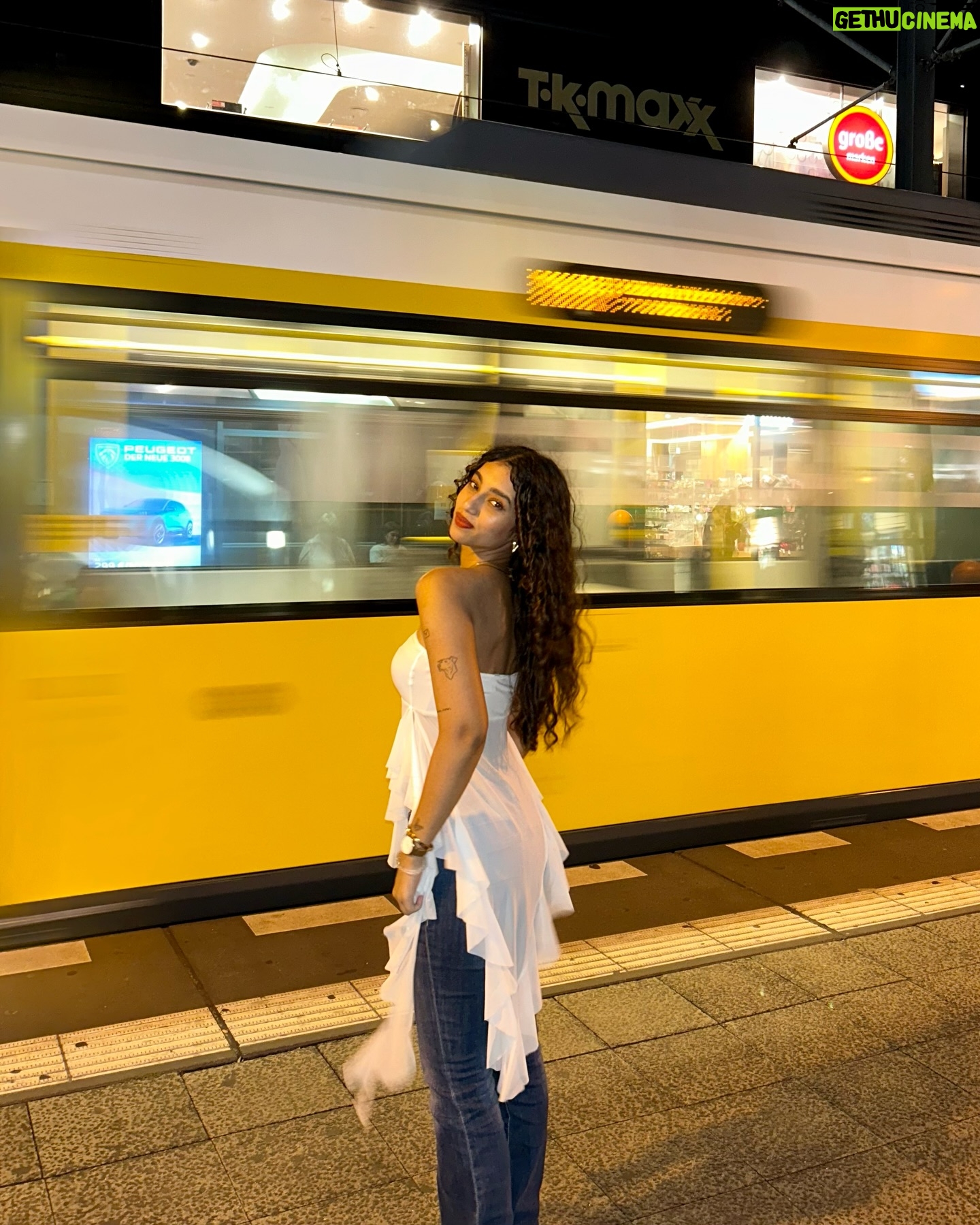 Avanthika Babu - 13.3K Likes - So this is 22?
#22birthday #Berlin