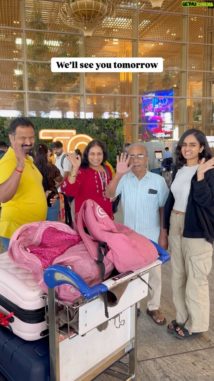 Avanthika Babu - 31.2K Likes - Mom bawled her eyes out after this but okay 🥹
#emotional #university #airport #iwontbeheretomorrow
