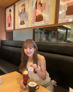 Ayano Kawamura Instagram - 9月3日～9月29日期間限定OPEN🍩
『ANGERME PARADISE～10th Anniversary～』

メンバーが考えたフードやドリンクを楽しめたり
ここでしか見れない動画が見れたり☺️
アンジュルムでいっぱいのカフェ☕✧

私は
☆キラキラしちゅーソーダ☆を作りました🍨
ぜひ飲んでキラキラしちゅー人になってください🌟

🍔開催店舗🍔
東京：CONCEPT CAFE SHINJUKU BY SWEETS PARADISE
兵庫：CONCEPT CAFE KOBE BY SWEETS PARADISE
大阪：CAFE STAND OSAKA SWEETS PARADISE(テイクアウト店舗)

スイパラアプリから予約して
ご来店お待ちしております😉

#ANGERME#アンジュルム#川村文乃#コラボカフェ#ANGERMEPARADISE