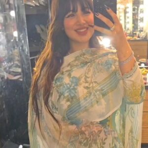 Ayesha Takia Instagram - Smile coz life is a blessing... #ayeshatakia 💙💗
