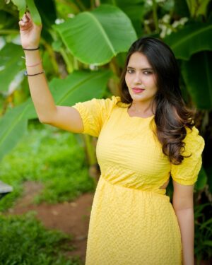 Ayraa Instagram - Just in my bright sunny yellow world 💛

Shot by : @shotsbyharsha