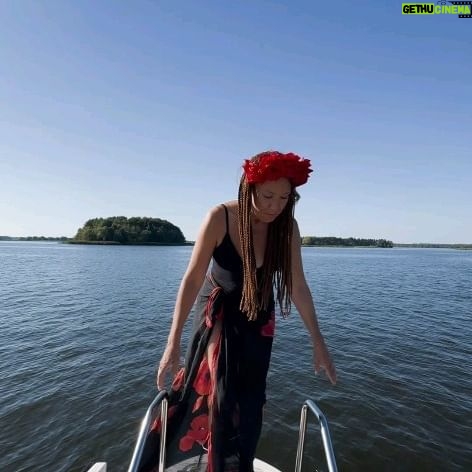 Aziza - 2.4K Likes - ЭТО СЛУЧИЛОСЬ НА Волге Матушке #азиза #riverpark #концерт #волга