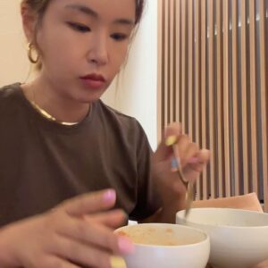 Bae Yoon-jung Instagram - 한식 다이닝 “사색”
오랜만에 동창만나서 맛있는음식 
배터지도록먹고 수다떨고 입과눈이즐거운날👍
역삼동에 한식다이닝 사색 꼭 가보세요!!
프라이빗한룸으로 가족들이랑 친구들식사하기
넘 좋은곳이에요^^ 저녁식사위주로하니까
소중한날 좋은날가보시길 추천드려요❤️
@sasec_seoul 
.
.
#한식다이닝#한정식#사색#대치중#드릅게오래들본다