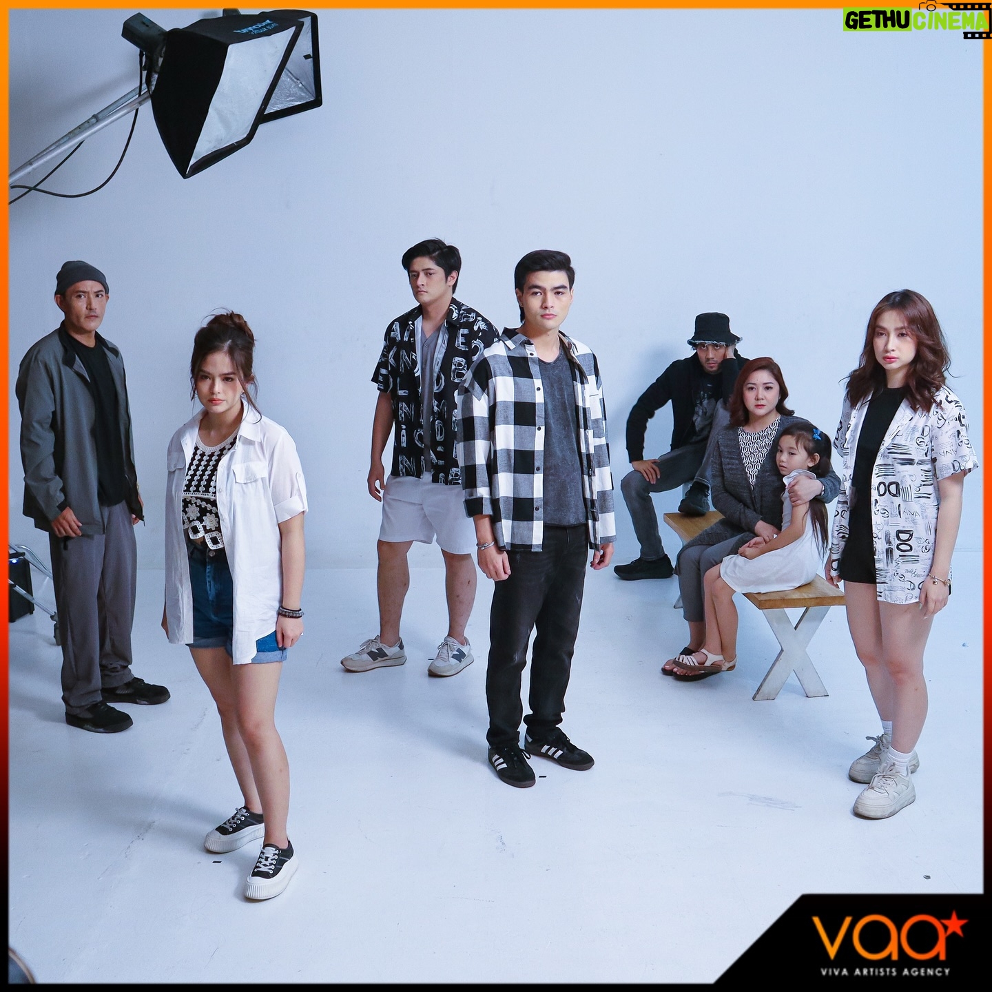 Bea Binene - 1.9K Likes - LOOK: Some BTS snaps from the upcoming horror film 'PASAHERO' poster shoot 🚆
Start your Halloween season with a scary ride! #PasaheroMovie Starring Bea Binene, Louise delos Reyes, Mark Anthony Fernandez, Katya Santos Yumi Garcia, Andre Yllana, Dani Zee, Keann Johnson, and Rafa Siguion-Reyna. Directed by Roman Perez Jr.
Don't miss the ride this October 9 Only In Cinemas 🎬
#VAA #PasaheroMovie #BeaBinene #LouiseDelosReyes #MarkAnthonyFernandez #KatyaSantos #YumiGarcia #AndreYllana #DaniZee #KeannJohnson #RafaReyna