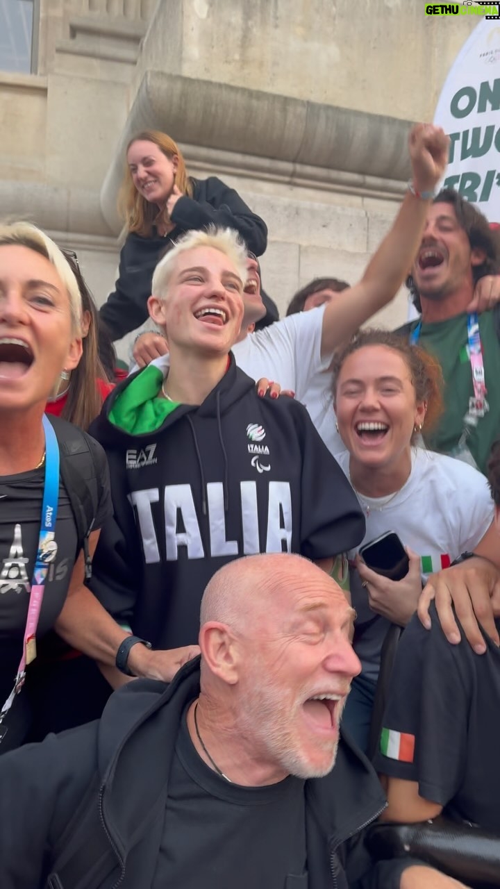 Bebe Vio - 39.5K Likes - ATTENZIONE ⚠️
CORTEO NON AUTORIZZATO! 😂
Questo bronzo è tutto nostro!
Grazie a tutti ❤️