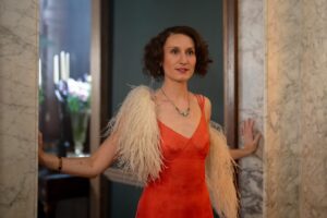Bessie Carter Instagram - To say I am enjoying playing Nancy Mitford would be an understatement. 

Big love to the amazing crew and stunning cast. 

Check out the interview in my bio with @vanityfair