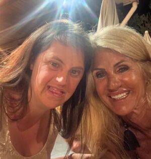 Bibá Pitta Instagram - Dias bons de férias … e nós … sempre juntas, sempre alegres …sempre bem … sempre minha querida special girl 💕

Beijinhos minha gente querida😍

#semprejuntas #maefilha #specialgirl #filhalinda #loveyou #amorquenaosemede #lovemyfamily❤️