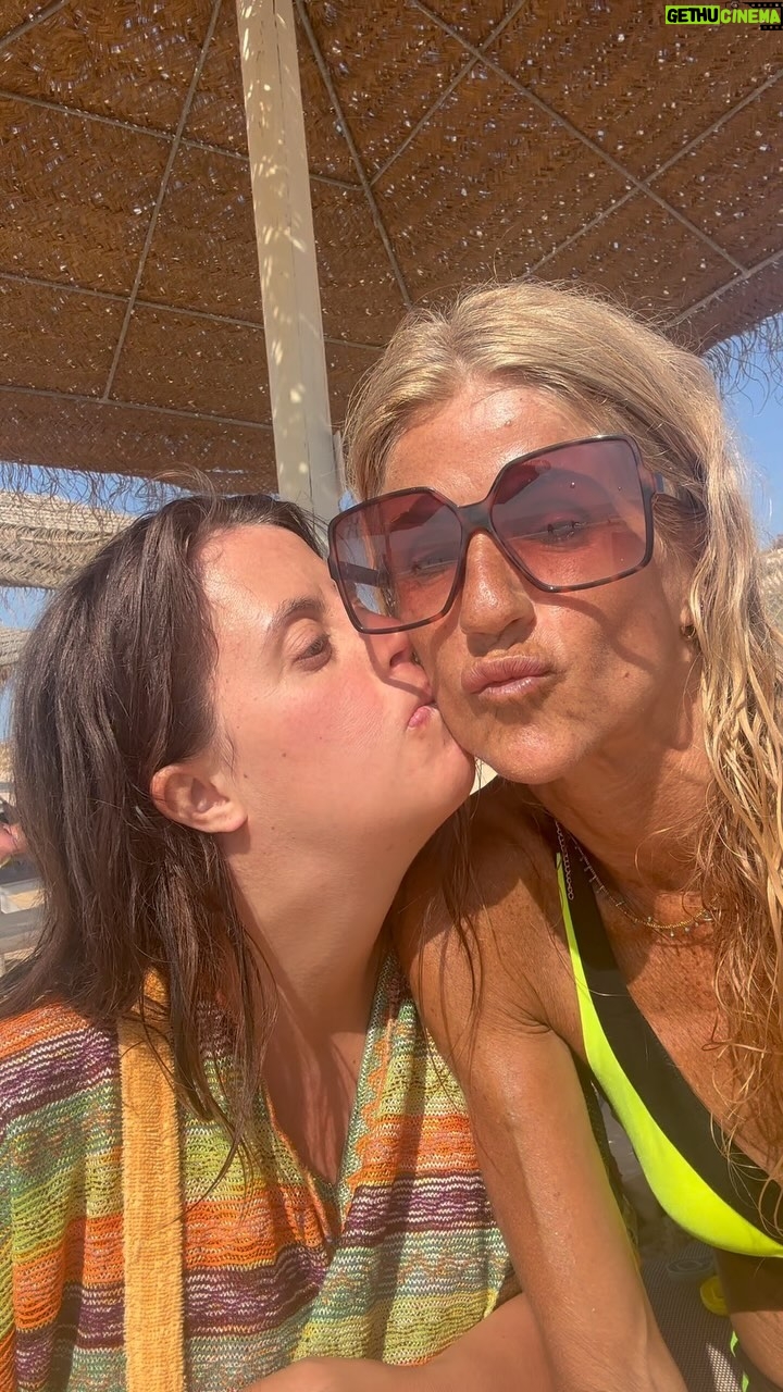 Bibá Pitta - 4.8K Likes - Ora dá cá um e a seguir dá outro depois dá mais um que só dois é pouco …..ai eu gosto tanto …😘😍
Quem mais adora beijinhos ? 🥰
#specialgirl #beijinhos #miminhos #semprejuntas #filhalinda #maefilha #💕