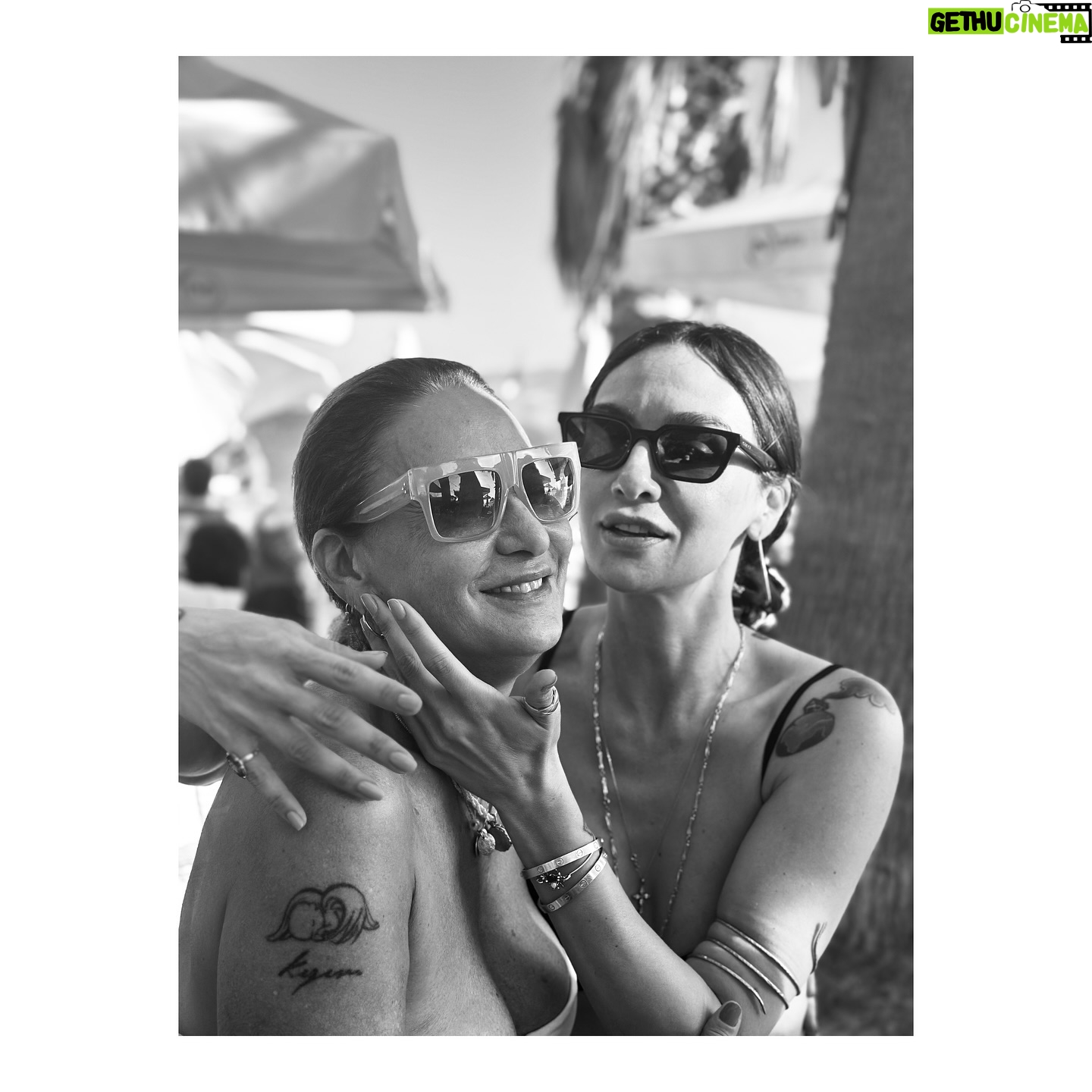Birce Akalay - 141.4K Likes - _________Bazı kızlar çok güzel.
The most blessed summer passes as fast as a firecracker.
🧜🏻♀️💅🏼💋🌹🥂🏝️