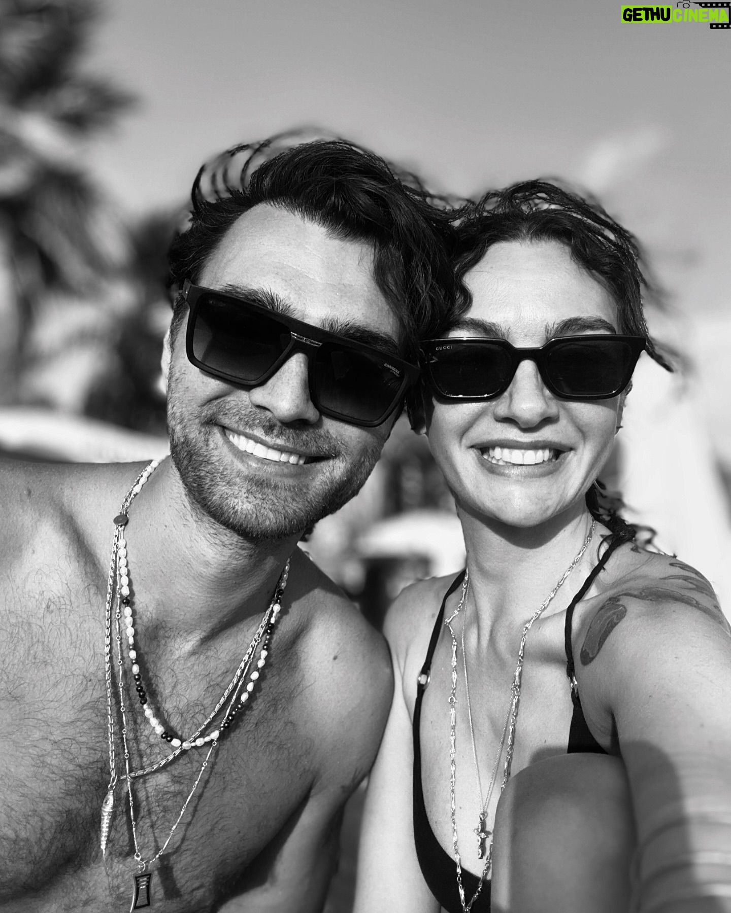 Birce Akalay - 541.8K Likes - Bugün çok güzel bir gün.
Çok yaşa sevgilim!
İyi ki doğdun.
Seni çok seviyorum.
🧜🏻♀️🪢🧜🏻♂️
🪬