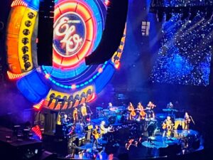 Blanca Lewin Instagram - Yo le habría puesto más color
 #jefflynne #electriclightorchestra #madisonsquaregarden