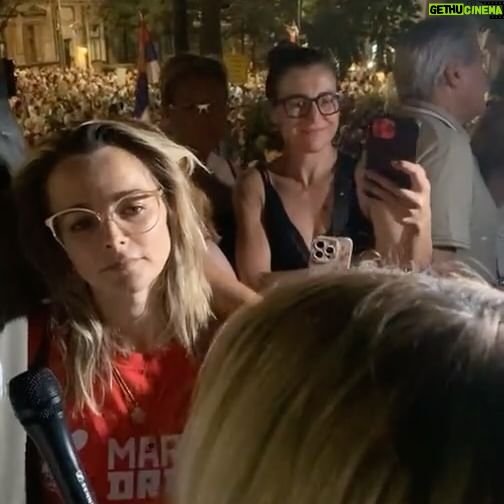 Bojana Novaković - 4.5K Likes - 🇷🇸Nakon sto je @bojnovak insistirala da je gospodja koja tvrdi da joj Bojana ometa u poslu ostavi na miru, ta ista gospa je najurila Boku da je pita o njenom ljubavnom životu! Ko je ovde prema kome nasilan?
🇬🇧 After @bojnovak insisted on being be left alone by the propaganda queen who was accusing Bojana of interfering with her work, that same propagandist rushed at Bojana to ask her about her love life! The question was whether @bojnovak was dating @ofanzivan who was imprisoned two weeks ago and who is young enough to be Bojana’s son. Who here is violent towards whom?