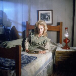 Bonnie Tyler Instagram - On this day in 1985, Holding Out for a Hero spent its 3rd week at number 2 on the UK @officialcharts Singles Chart.

📷: Michael Ochs