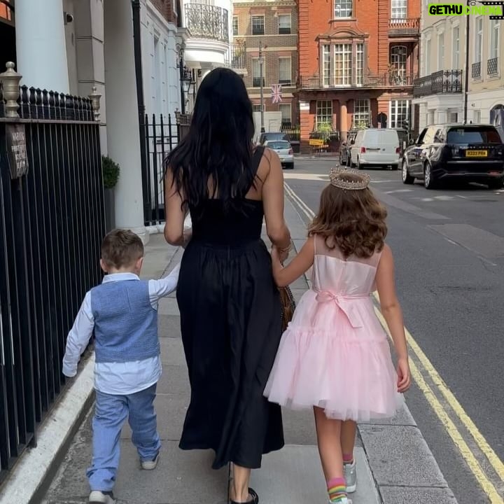 Brie Garcia - 99.2K Likes - The kids wanted to join me for some tea time!! We all know how much Nikki and I love our tea time!! 🤍
