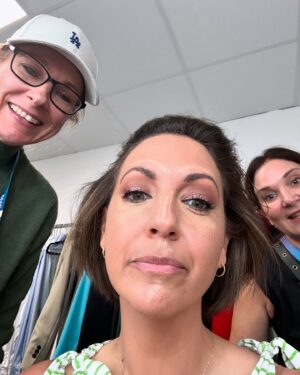 Brooke Boney Instagram - Every single one of these legends made what was one of the most technically challenging broadcasts look like it was easy and I’ve never learned so much so quickly. We made it look fun but make no mistake there were hundreds of people behind the scenes making us all shine. From Eddie feeding me stats and figures while I was getting hair and make up done to Ally Langdon rushing around briefing notes to my room because I had to head out to cover an event before sunrise the next morning. I’m in awe of their professionalism and work ethic and couldn’t have dreamt up a better way to finish up at Channel 9. My last day on air is this Friday. Please join me for lots of laughs and lots of tears 🥹❤️