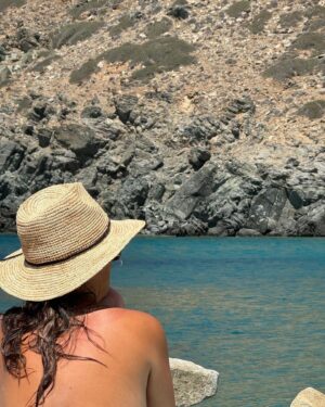 Camila Raznovich Instagram - Sifnos’s magic #august24 #summertime #cyclades #lifeatthebeach #us #buildingmemories❤️