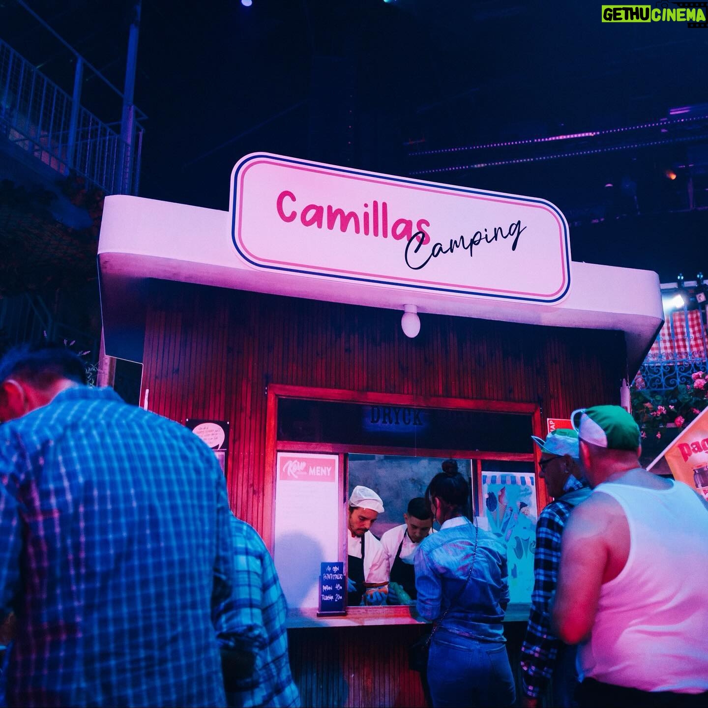 Camilla Läckberg - 5.2K Likes - Och här kommer fler gobitar från lördagens Bonnafest!! 🤠🍻 #lackberg50