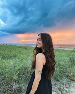 Actress Camille Dufresne HD Instagram Photos and Wallpapers September 2024