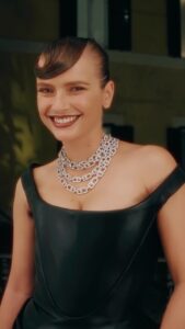 Actress Camille Razat HD Instagram Photos and Wallpapers September 2024