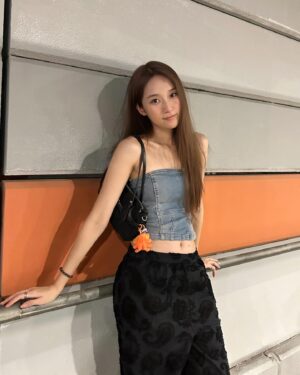 Candy Wong Instagram - ·
🖤