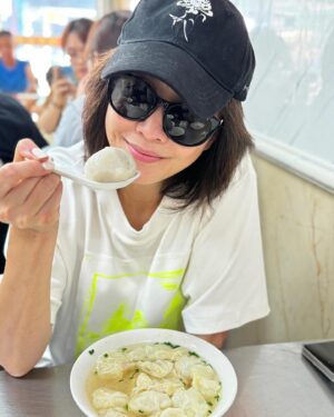 Carina Lau Instagram - 總有一些味道讓我們懷念  #蘇州 #蘇州園林 #兒時的味道