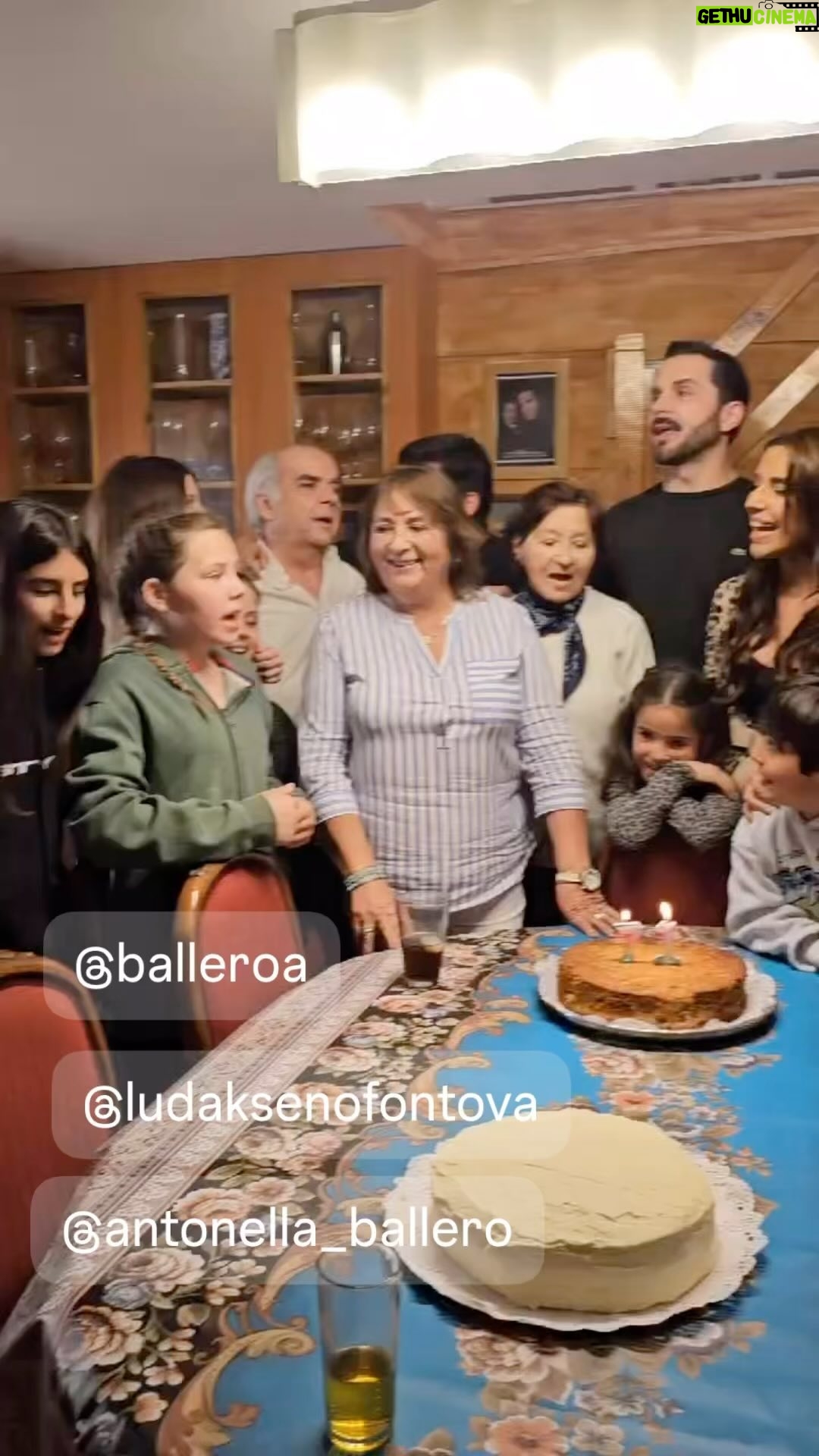 Carla Ballero - 1.5K Likes - CumpleaƱos de mi madre š„°
71 AƱos #familia