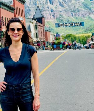 Carla Gugino Instagram - Movies 🎥 and Nature 🌱. Two of my greatest joys in life. First time to the #telluridefilmfestival 
and it is all it’s cracked up to be. 🙌🏼❤️ 📸 #sebastiangutierrez