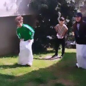 Carla Jara Instagram - Celebrando las fiestas patriaa en el cole de mi chiki!!!
Este año hicieron un guillatún, hermoso!!!