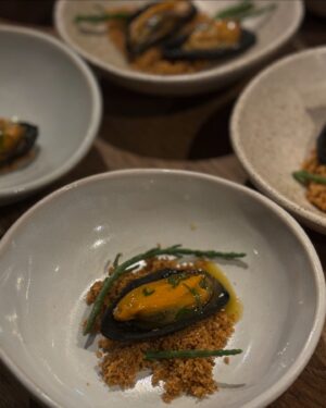 Carolina Bazán Instagram - Intensa semana de pega donde vinimos a presentar nuestro futuro restaurante en Londres “Mareida”. 
Gracias a todos los que por sumaron para ayudar, al equipo de @carousel_ldn y al equipo @mareida.london 
Nos vemos el 2025 con todoooo! 💪🏼