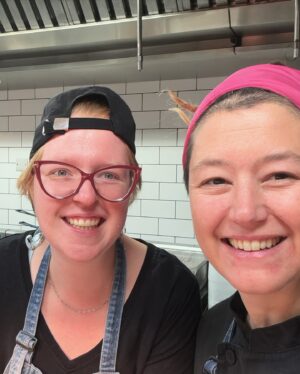 Carolina Bazán Instagram - Intensa semana de pega donde vinimos a presentar nuestro futuro restaurante en Londres “Mareida”. 
Gracias a todos los que por sumaron para ayudar, al equipo de @carousel_ldn y al equipo @mareida.london 
Nos vemos el 2025 con todoooo! 💪🏼