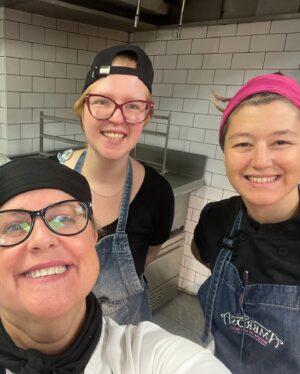 Carolina Bazán Instagram - Intensa semana de pega donde vinimos a presentar nuestro futuro restaurante en Londres “Mareida”. 
Gracias a todos los que por sumaron para ayudar, al equipo de @carousel_ldn y al equipo @mareida.london 
Nos vemos el 2025 con todoooo! 💪🏼
