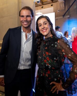 Carolina Marín Instagram - Anoche celebramos la inauguración del @espaciomovistar en el Edificio Telefónica y no nos lo perdimos ninguno 💙 Qué equipazo y qué familia @movistar_es 🫶