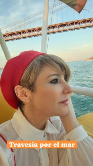 Carolina Papaleo Instagram - Viaje en Barco

#sol #atardecer #luna #vino