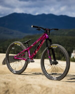 Caroline Buchanan Instagram - @cbuchanan68’s “Colour-Line Buchanan” contest winning Ticket 🎨🖌️

Coloring book contest winner Mary Jane got to see her design come to life in Whistler, where the chrome pink camo shined bright at the pump track 🤝

📸 @maddogboris

#TrekBikes #TrekTicket #Crankworx #pumptrack #slopestyle