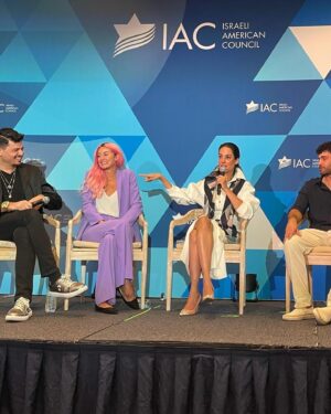 Caroline D'Amore Instagram - A few more moments from the @israeliamerican Summit. All of these incredible humans I’ve met along the way continue to inspire me to keep standing up against antisemitism and against all forms of hate and discrimination based on the misinformation campaign that has affected this community so heavily. What a strong and resilient community fighting this fight with so much love and respect for everyone. It’s been beautiful to watch and help in anyway I can. Much love. See you all next year. Thank you again to the @israeliamerican community for having me this weekend to learn as much as I can. 🩵🩷