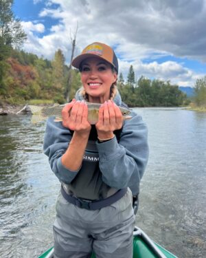 Carrie Underwood Instagram - Had the BEST day today fly fishing in Montana! Thanks to our epic guide, Jason, for the expertise! What a day! #27